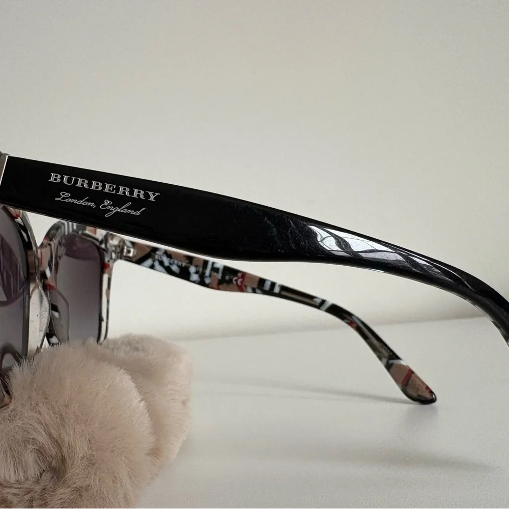 Burberry Black and Silver Women's Sunglasses - Picture 4 of 7